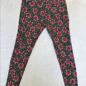 Last Call!! LuLaRoe Tall and Curvy Leggings